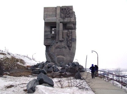 Magadan_monument