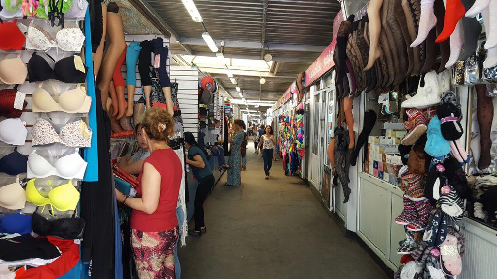 Market Zhanara Karimova.jpg
