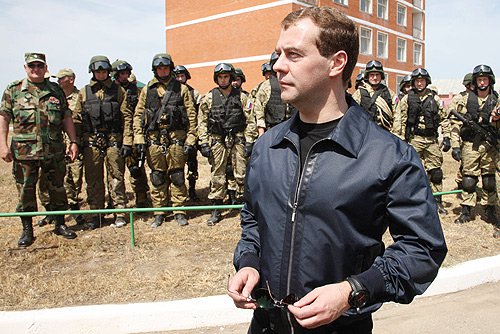 Medvedev_at_FSB_special_forces_centre_in_Dagestan_0.jpg
