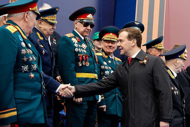 Medvedev_military