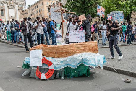 Around 5,000 people gathered in Rome to protest the treatment of migrants. Stefano Ronchini/Demotix. All rights reserved. 
