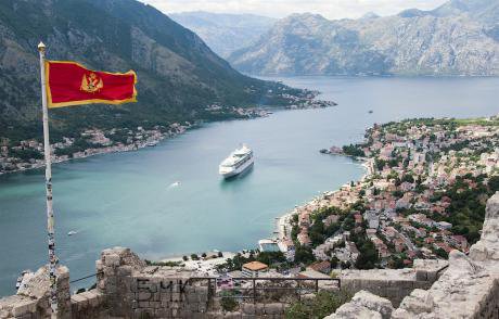 Montenegro_Kotor_ship.jpg