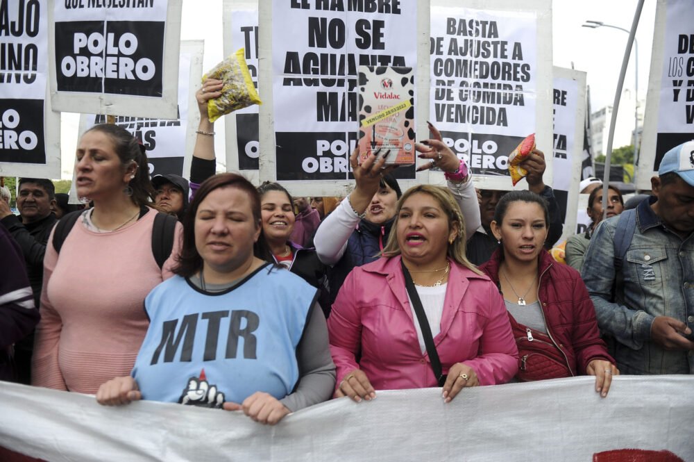 Mujeres de diversas organizaciones sociales protestan contra la inseguridad alimentaria Cortesía del Polo Obrero