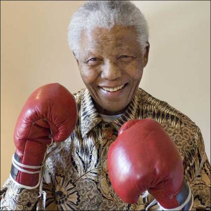 Nelson-Mandela-Boxing-Gloves.jpg