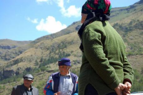 Old lady in a mountainous area of Kakheti_0.jpg