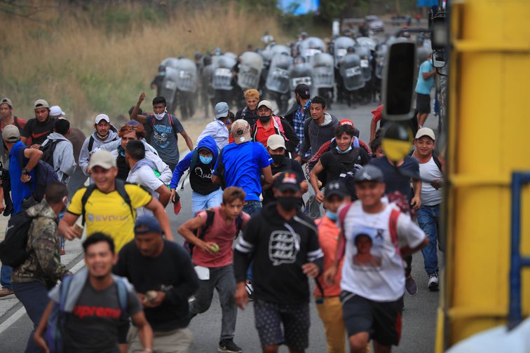 La nueva caravana hondure a expone el fracaso ante la crisis