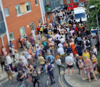 Peckham immigration raid crowd 1.jpg