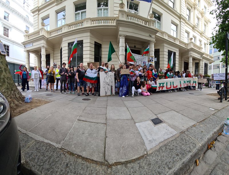 Photo4_Protest in London.jpg