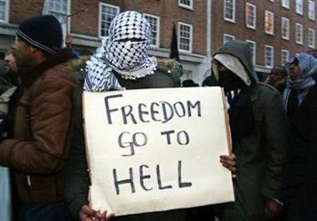 Pro-Islamic radical holds sign. SS&SS:Flickr. Some rights reserved.jpg