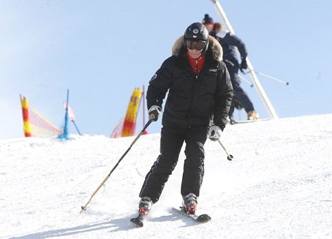 Putin_skiing