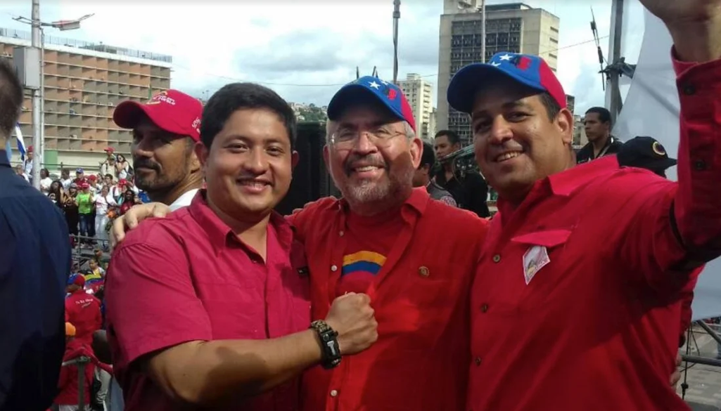 Raúl Ojeda Rondón, a la izquierda, es conocido por su afiliación con el chavismo gobernante
