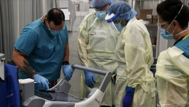 US healthworkers in PPE