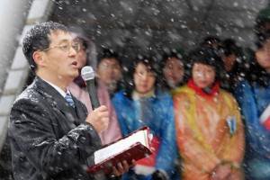 Shouwang-church-pastor-Jin-preaching-300x200.jpg