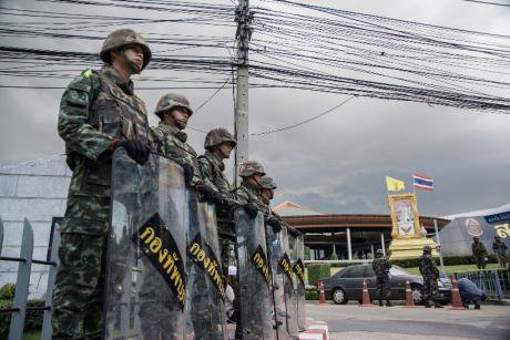 Soldiers on the streets during the May 2014 coup. punloph/Flickr. Some rights reserved.