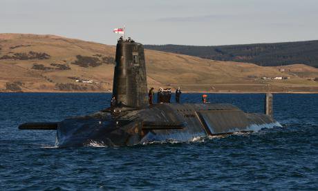 Trident_Nuclear_Submarine_HMS_Victorious.jpg