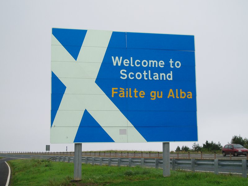 Welcome_to_Scotland_sign_A1_road.jpg