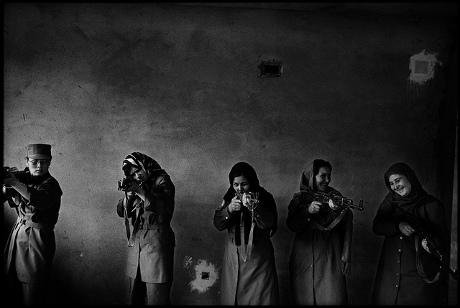 Afghan women trainee police officers with guns