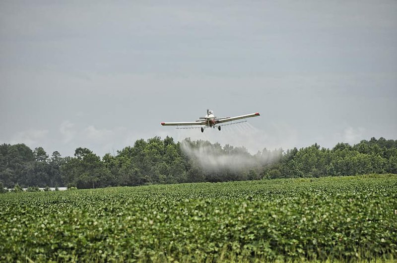 airplane-crop-duster-dangerous-agriculture-aircraft-farm-aviation-plane-spray.jpg