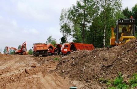 Construction work in the Khimki Forest