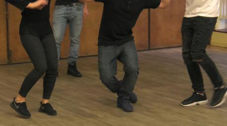 Young people at Shpresa Monday evening dance class, Forest Gate, London (Simon Parker)