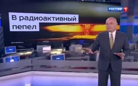 Телеведущий Дмитрий Киселeв напоминает зрителям о ядерном сдерживании России