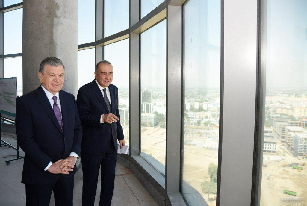 President Shavkat Mirziyoyev and Mayor Jahongir Artykhodjaev