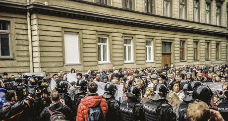 sarajevo protest.jpg