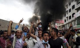 Demonstrations in Taiz to force Huthi militia from the city, March 2015.