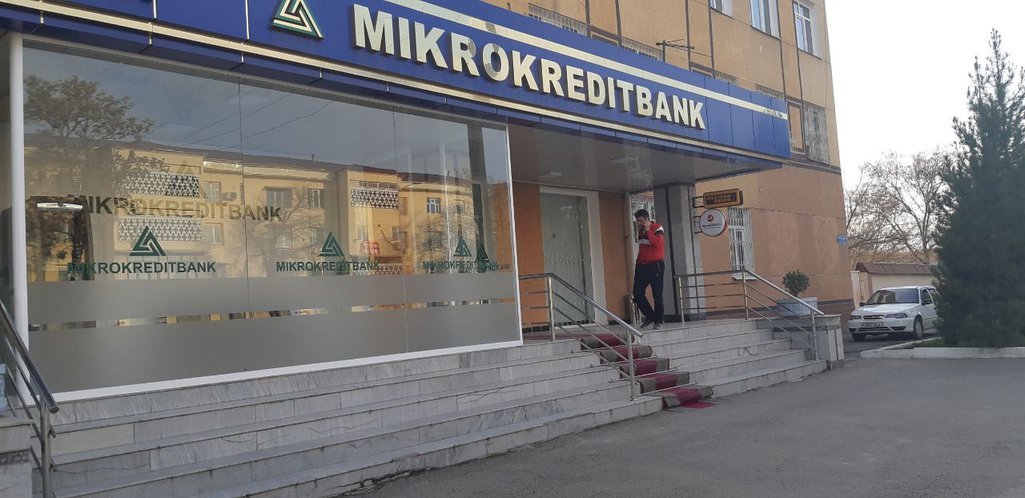 tashkent bank bez pandusov.jpg
