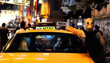 taxi taksim cropped.jpeg