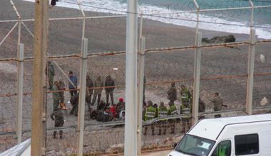 Interception of migrants on the Moroccan/Spain border. (Photo: Beating Borders, 2014)