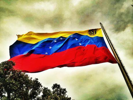 venezuela flag smller.jpg