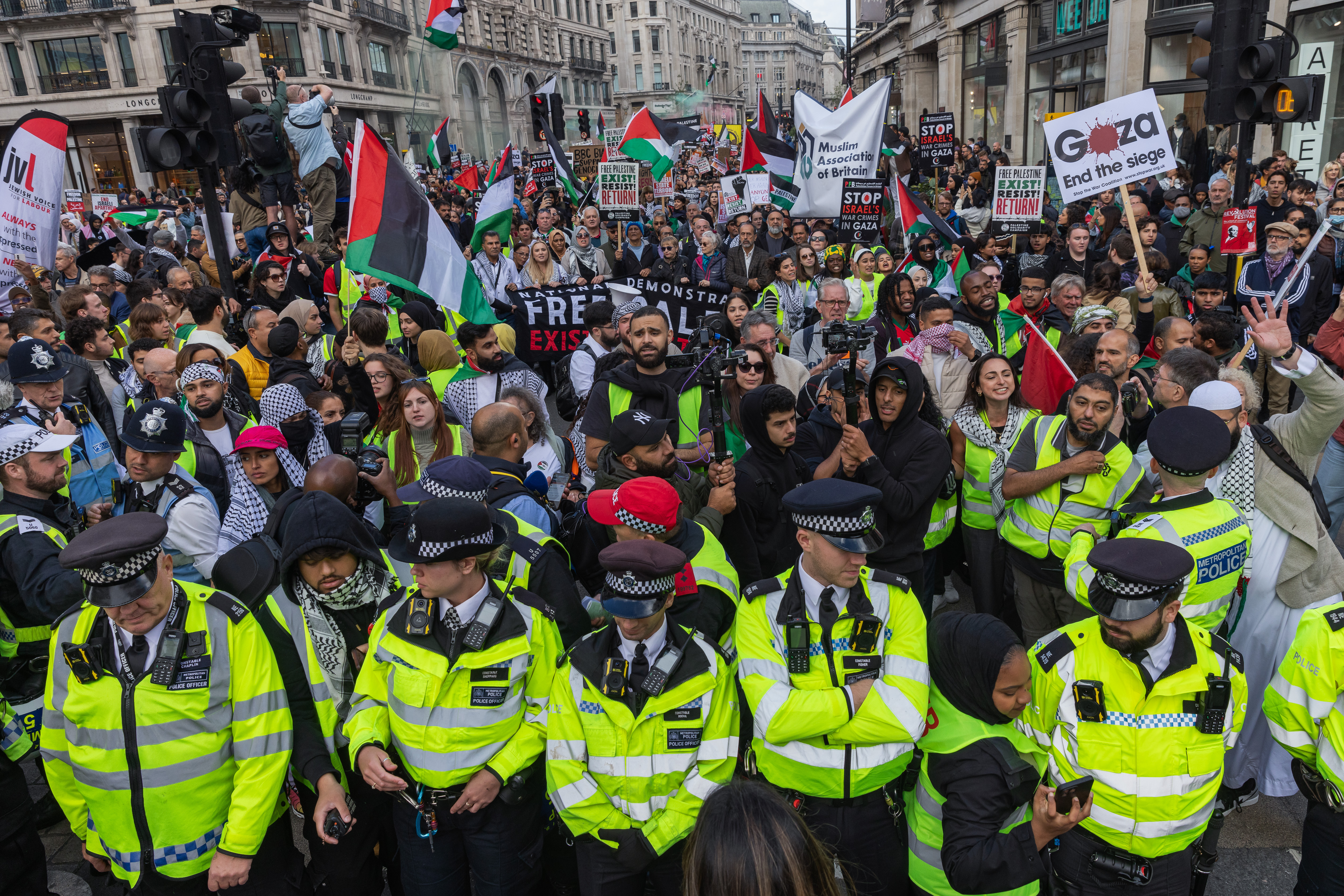 Who are the Palestinian and Jewish-led groups leading the protests