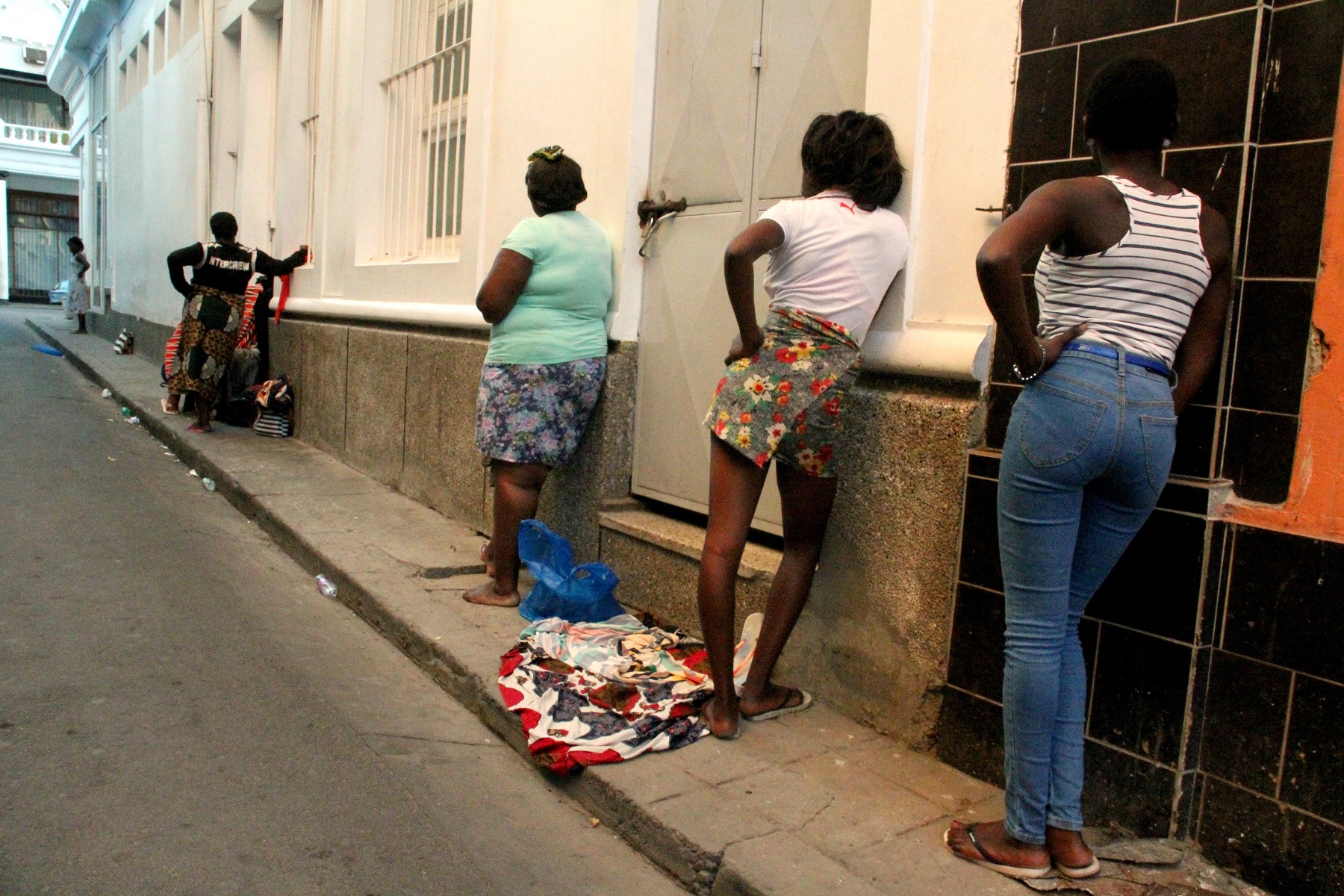 Sex workers abandoned as COVID crackdowns undo Africas HIV efforts openDemocracy